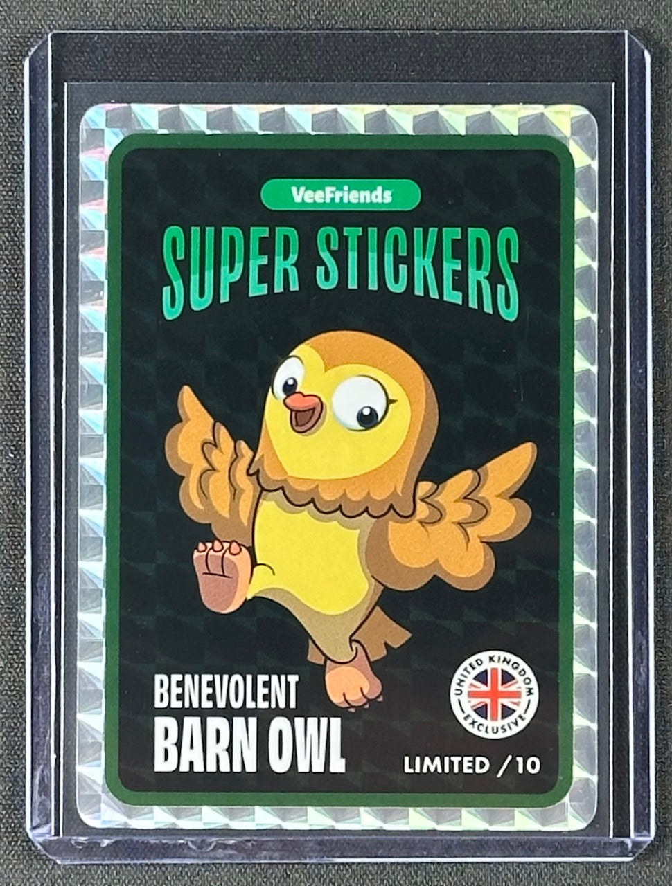 VeeFriends Super Stickers Manga Series – Benevolent Barn Owl – Black Splash /10 – UK Exclusive