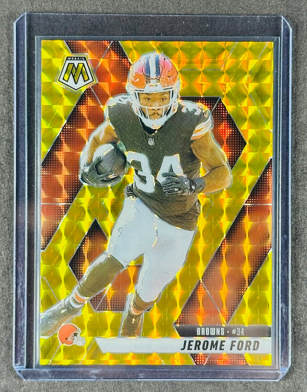 2025 Panini Mosaic – Jerome Ford #4 – Gold Mosaic 09/10