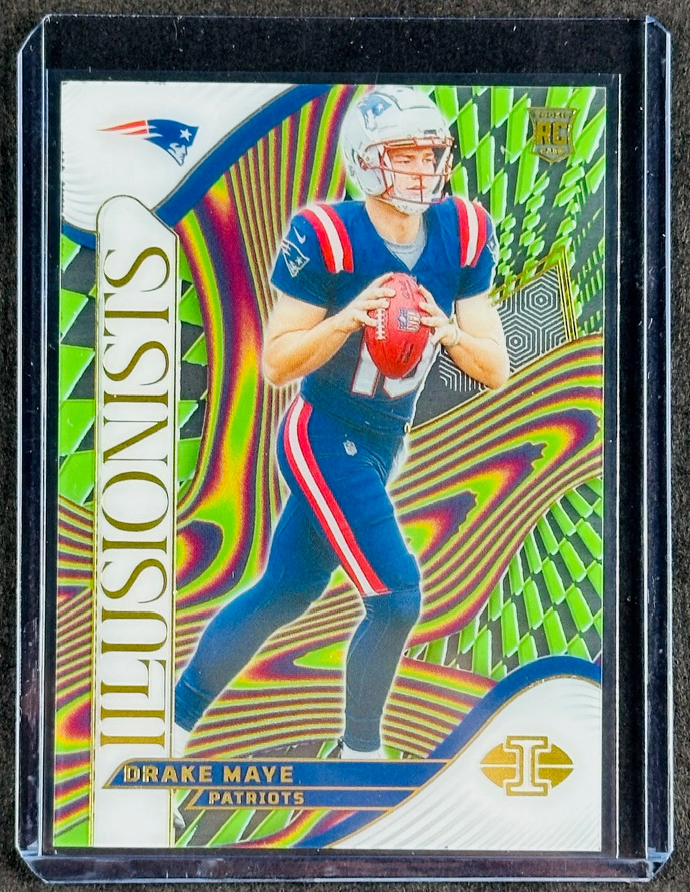 2024 Panini Illusions Illusionists Drake Maye Rookie Insert #2 – New England Patriots